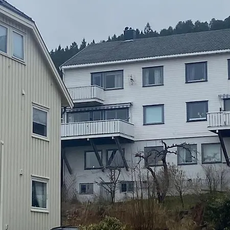 Cozy One-bedroom With A View Apartment Molde
